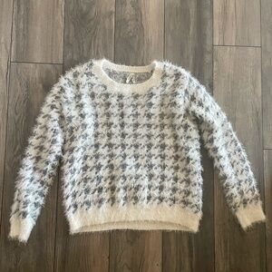 💎 Mudd soft shaggy sweater